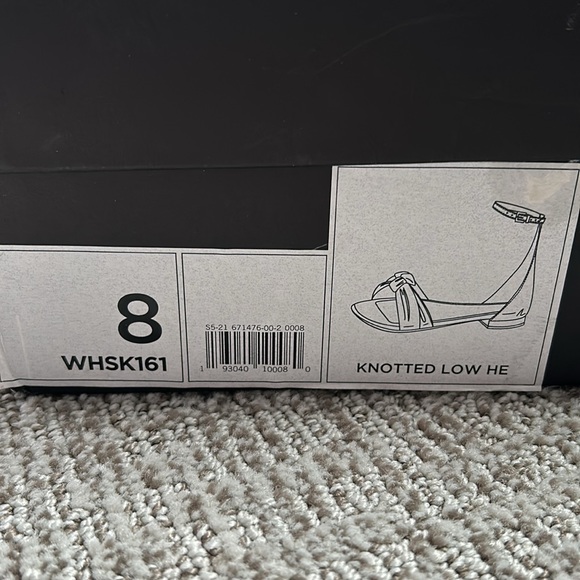 Banana Republic Knotted Suede Low Heels - 8 - Picture 6 of 6